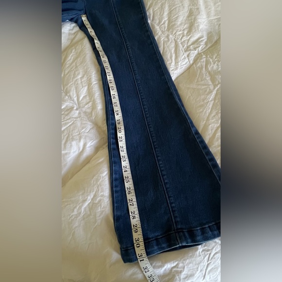 Flying Tomato High Waisted Front Seam Dark Wash Super Flare Jeans Size Small - Picture 8 of 11